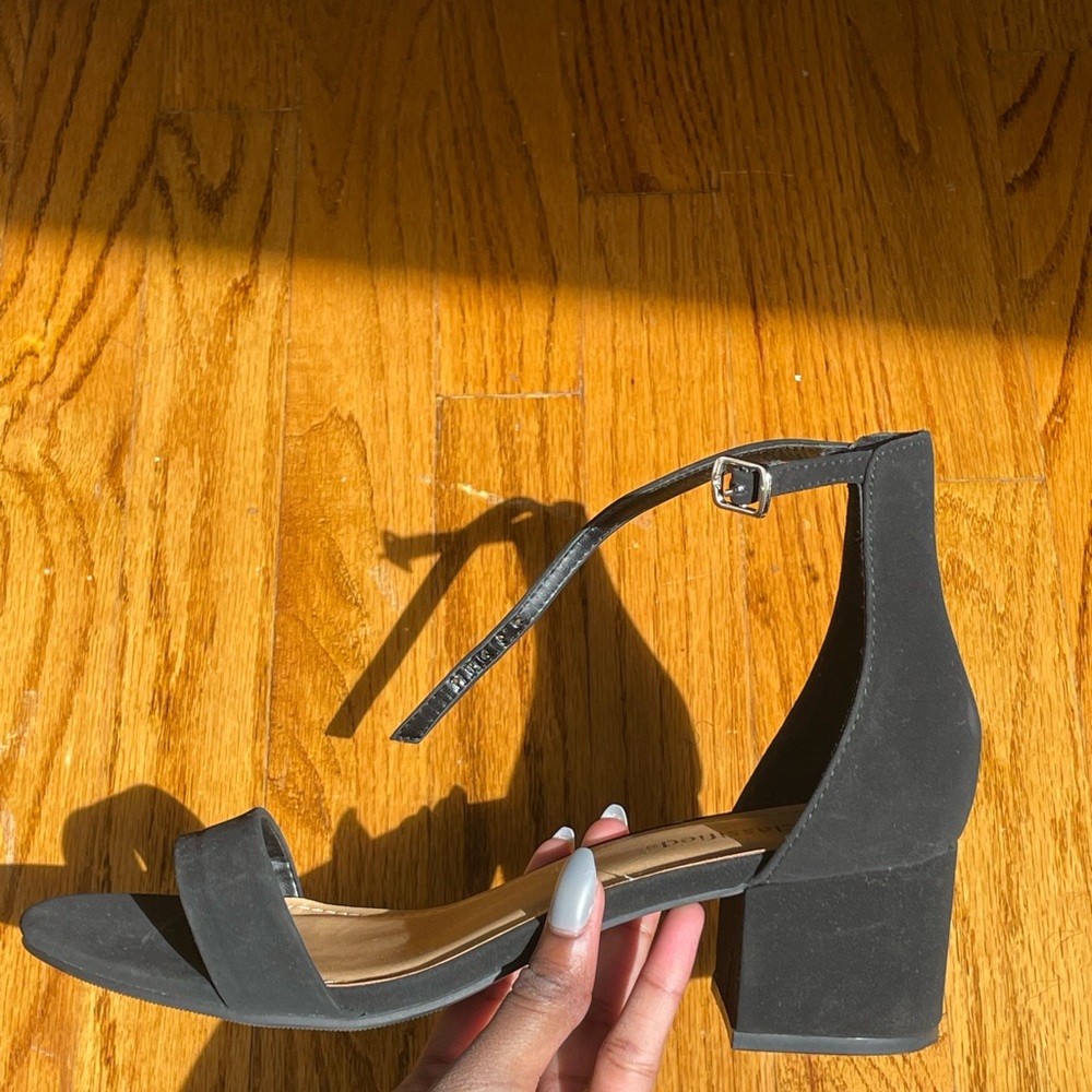 BLACK CHUNKY HEEL 🖤